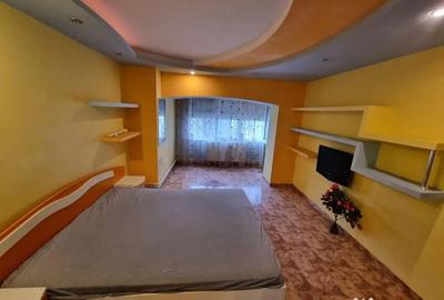 Apartament cu 4 camere decomandat în Inel I - 15