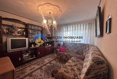 Apartament cu 4 camere decomandat în Central