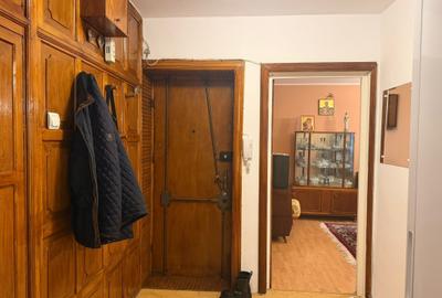 Apartament cu 3 camere semidecomandat în Titan - 4