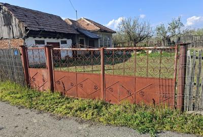 Casă cu 3 camere în Sâmburești - 4