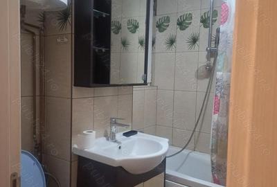 Apartament cu 2 camere decomandat în Eroii Revoluției