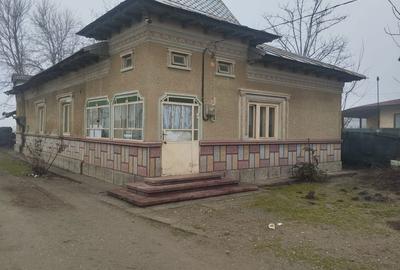 Casă cu 4 camere în Slobozia - 2