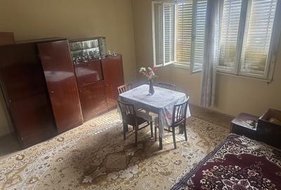 Casă cu 4 camere în Central - 2