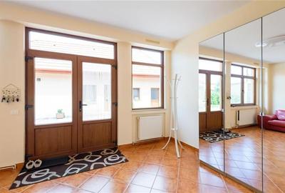 Resedinta cu:foisor,2 garaje, crama tip restaurant+garsoniera lux ... - 29