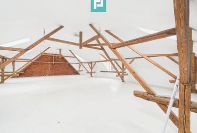 Casă individuală cu 10 camere cu Canalizare în Tipografilor - 16