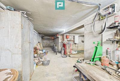 Casă cu 8 camere cu Teren 1198 Mp în Săcălaz