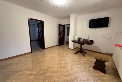 Casa cu 4 camere Bucium - 1