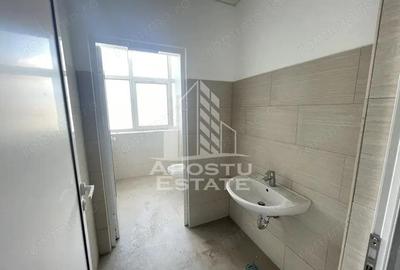 Spațiu comercial, de 200 mp, în Gării - 3