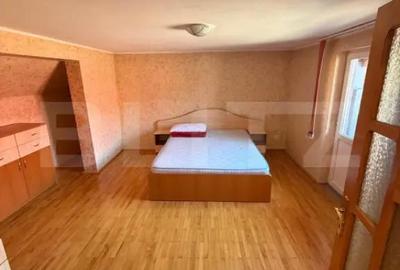 Casă cu 4 camere cu Teren 1000 Mp în Central - 9