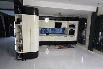 Casă individuală cu 6 camere cu Teren 600 Mp în Km 5 - 4