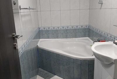 Apartament cu 2 camere decomandat în Sebastian