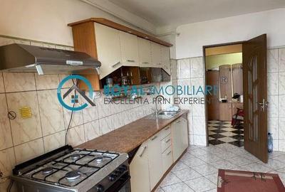 Royal Imobiliare - Vanzare apartament 4 camere zona 9 Mai - 11