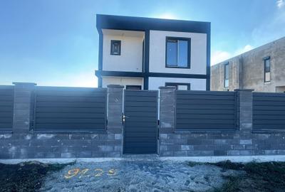 Casă Individuală de Vânzare 5 camere 3 băi Moșnița - 1