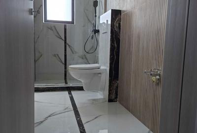 Apartament cu 3 camere decomandat în Central - 3