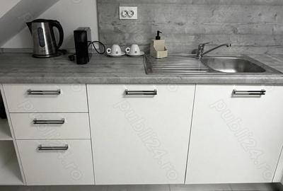 Apartament cu 3 camere decomandat în Central - 1