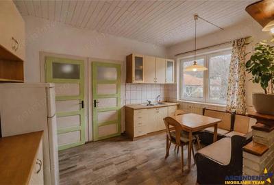 Apartament cu 4 camere decomandat, mobilat în Centrul Istoric - 1