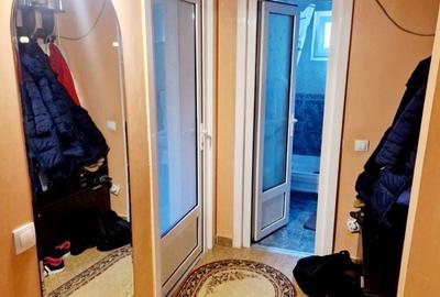 Apartament cu 3 camere semidecomandat în Sat Vacanță - 1