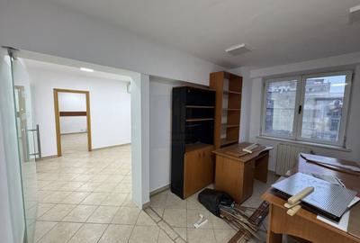 Birou, de 98.650001525879 mp, în Națiunile Unite - 18