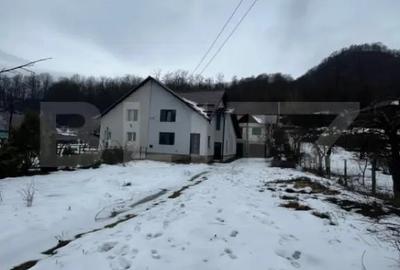 Casă cu 4 camere cu Teren 810 Mp în Central - 4