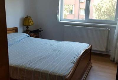 Apartament cu 4 camere decomandat în 1 Mai