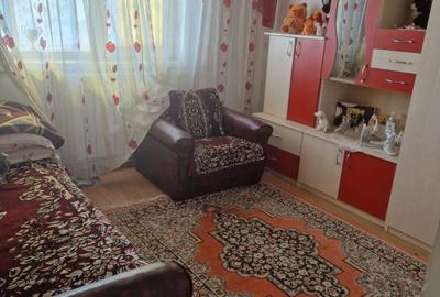 Apartament cu 3 camere în Periferie - 1