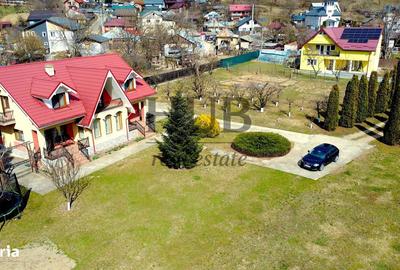 Casă cu 5 camere cu Canalizare în Mărgineni