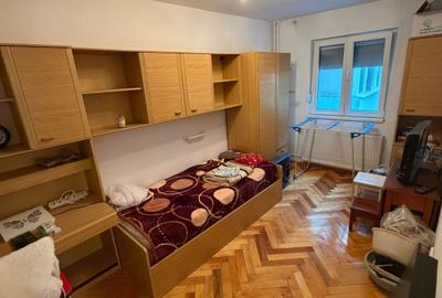 Apartament cu 3 camere semidecomandat în Central - 7