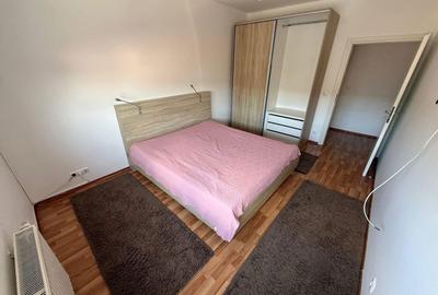 Apartament cu 3 camere decomandat în Central - 1