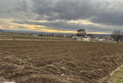 Teren de 27 mp, în Mitocu Dragomirnei - 2