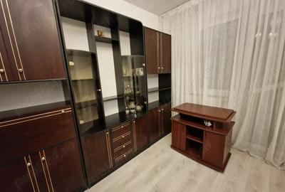 Apartament cu 2 camere semidecomandat în Craiovița Nouă - 1