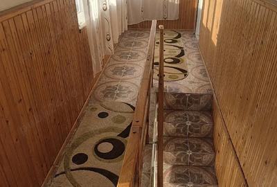 Casă cu Teren 1066 Mp în Doicești - 2