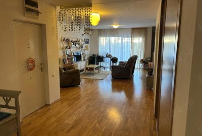 Apartament cu 3 camere în Central - 1