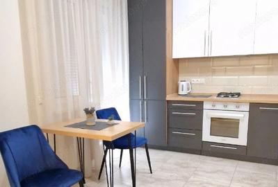 Apartament cu 2 camere decomandat în Crângași
