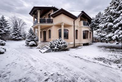 Casă individuală cu 7 camere cu Canalizare în Sânpetru - 1