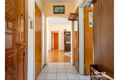 Apartament cu 3 camere de vanzare - 10