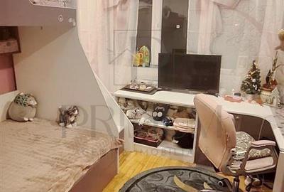 Apartament cu 3 camere decomandat, mobilat în Circumvalațiunii - 1