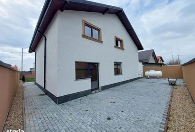 Casă cu 4 camere în Albești - 16