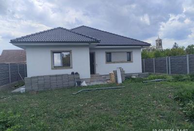Casă cu 4 camere semidecomandat în Becicherecu Mic - 3