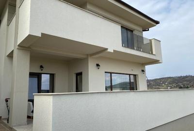 Casă individuală cu 5 camere cu Canalizare în Sud-Est - 3