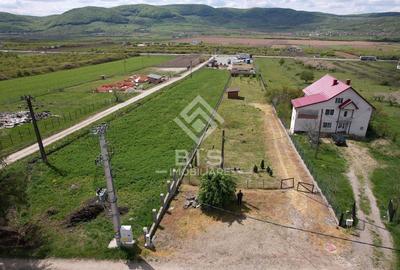 Teren Construcții intravilan de 2200 mp, în Crainimăt - 1