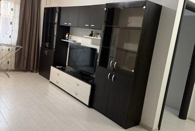 Apartament cu 2 camere decomandat în Roșu