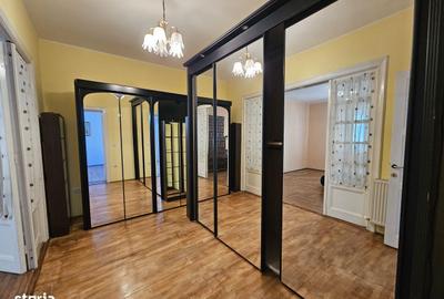 Casă cu 5 camere cu Teren 500 Mp în Central - 12