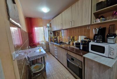 Apartament de 2 camere, decomandat, 49 mp., zona Sud - 1