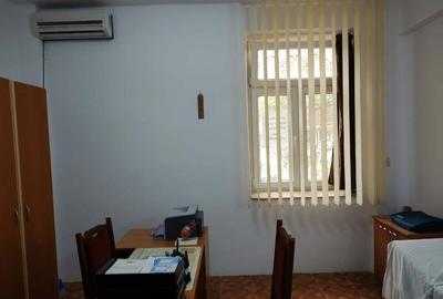Spațiu comercial, de 15 mp, în Central - 1