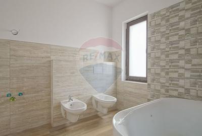 Casă cu 4 camere cu Teren 220 Mp în Baciu - 14