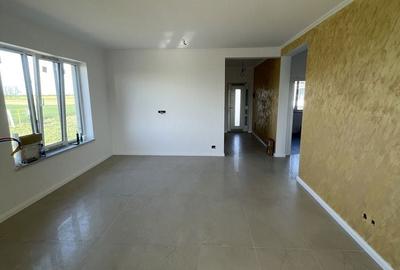 Casă cu 3 camere în Borș