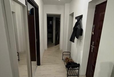 Apartament cu 3 camere decomandat în Berceni - 2