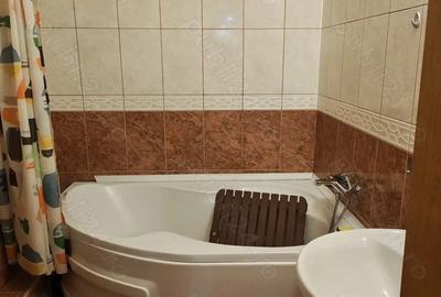 Apartament cu 2 camere decomandat în Vitan