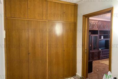 Apartament cu 3 camere decomandat în Tomis II - 9