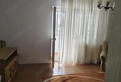 Apartament cu 2 camere decomandat în Hipodrom 3 - 5